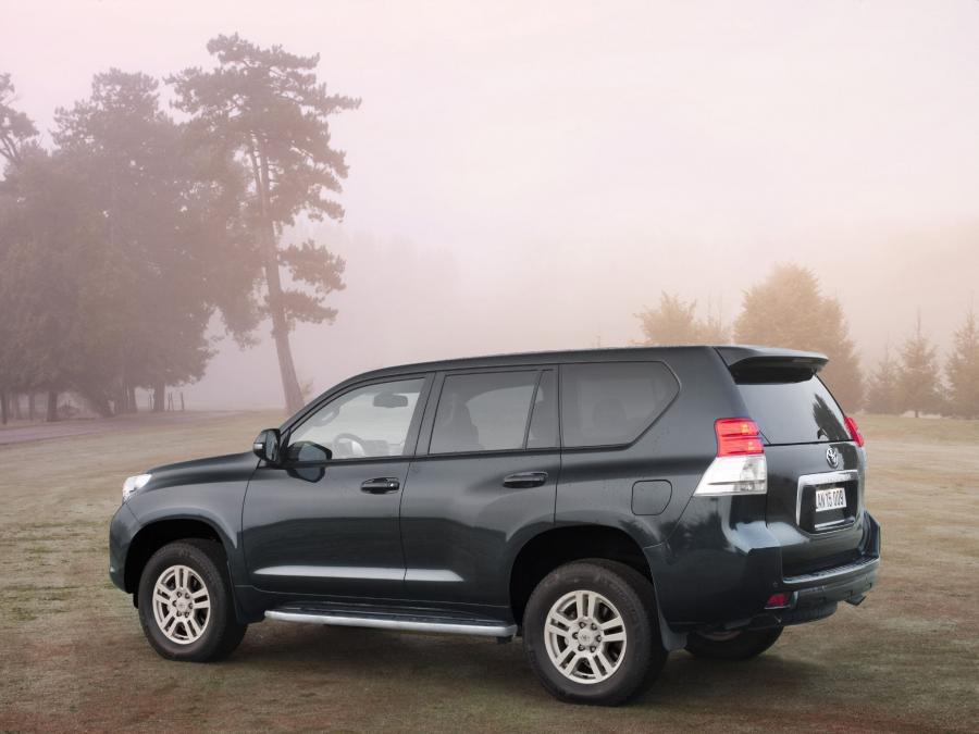  Toyota Land Cruiser Prado 150 5-Door 2009 года  (фото 10 из 41)